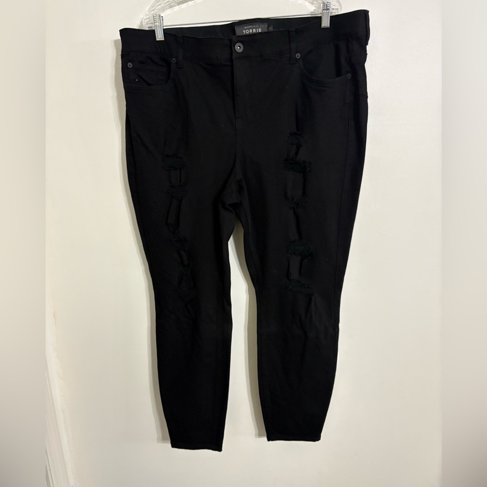 Torrid Bombshell Black Distressed Skinny Jeans Size 24R